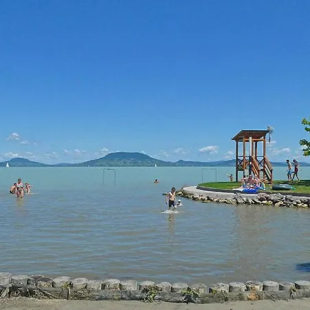 Apartamento Centrum Balatonfenyves